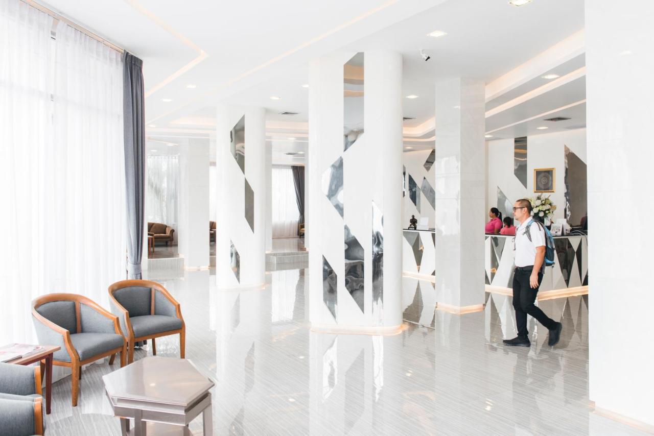 K.S.Pavilion Hotel ナコーン・ラーチャシーマー エクステリア 写真